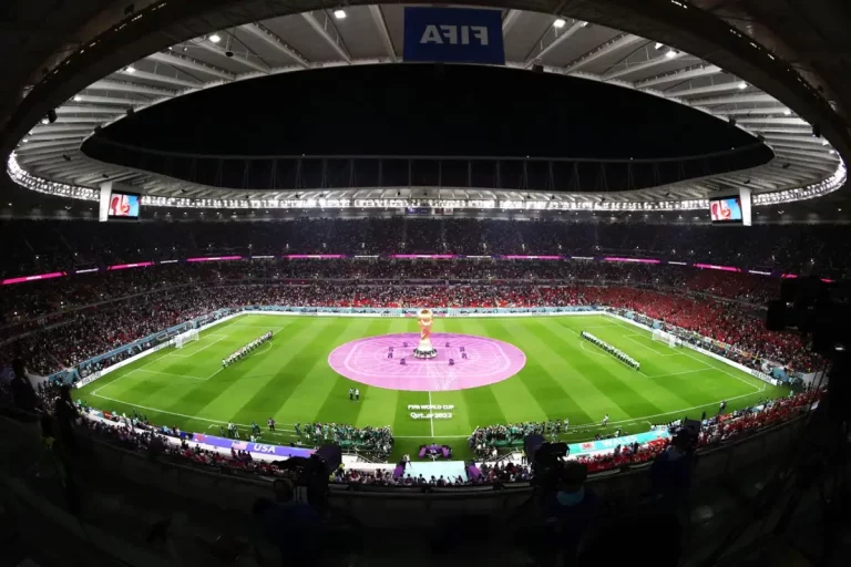 Apps to Watch Football Online on Your Cell Phone: Discover the Best