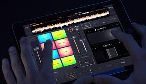 5 Apps de DJ para Transformar o Seu Celular em uma Mesa de Som